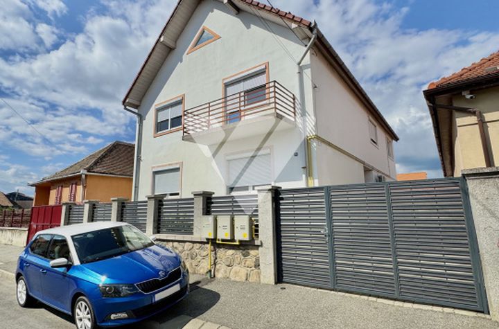 Vilă - 4 camere de vanzare TEREZIAN - Sibiu anunturi imobiliare Sibiu