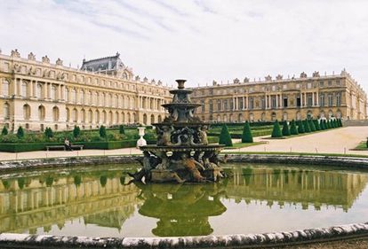 În apropierea Palatului de la Versailles va fi amenajat un hotel de lux