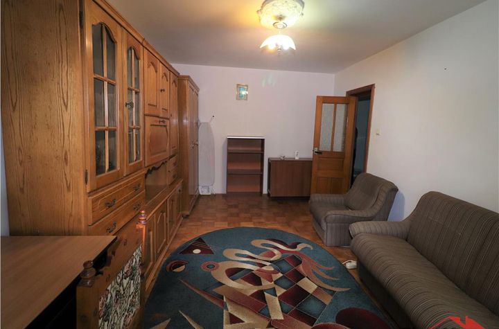 Apartament 2 camere de vanzare EST - Vrancea anunturi imobiliare Vrancea