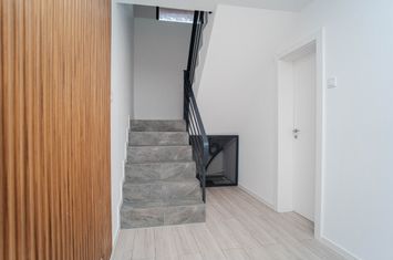 Oportunitate Investiție – Vilă 188 mp & 1.000 mp Teren – Uricani anunturi imobiliare Iasi