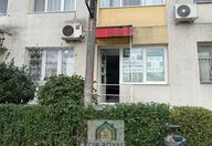 800 €, Spațiu comercial