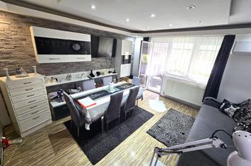 Apartament 3 camere de vanzare MICRO 15 - Satu Mare anunturi imobiliare Satu Mare