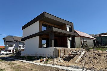 Casa premium in stil Mediteranean, zona Dealuri | Spitalul Judetetan anunturi imobiliare Bihor
