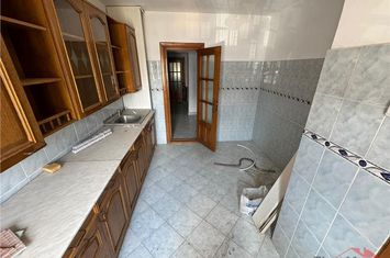 Apartament 3 camere de vanzare BRAILEI - Vrancea anunturi imobiliare Vrancea