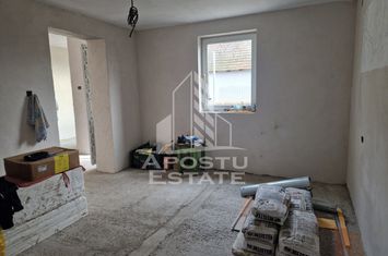 Casă - 3 camere de vanzare DOROBANTI - Arad anunturi imobiliare Arad
