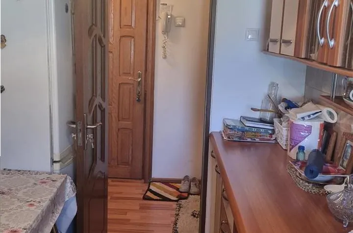 Apartament 3 camere de vanzare CENTRAL - Valcea anunturi imobiliare Valcea