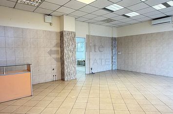 Spatiu comercial de inchiriat Piata Decebal Oradea anunturi imobiliare Bihor