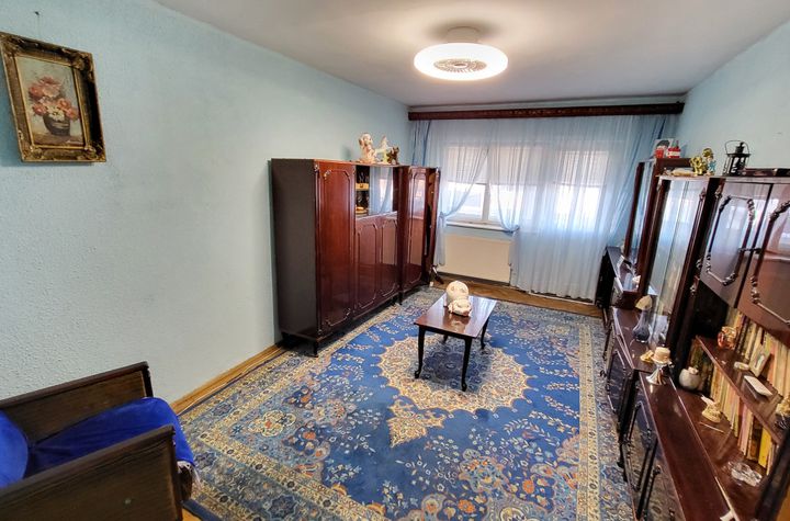 Apartament 2 camere de vanzare TARGU-JIU - Gorj anunturi imobiliare Gorj