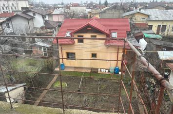 Apartament 4 camere de vanzare DEMOCRATIEI - Prahova anunturi imobiliare Prahova