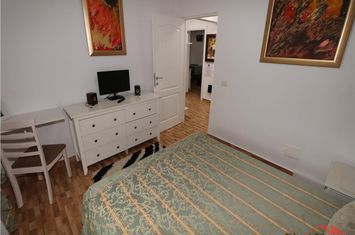 Apartament 3 camere de vanzare SUD - Vrancea anunturi imobiliare Vrancea