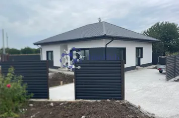Casă de vânzare 4 camere anunturi imobiliare Iasi