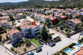 Casă individuală 3 niveluri, 135 mp, Nea Iraklitsa anunturi imobiliare Grecia