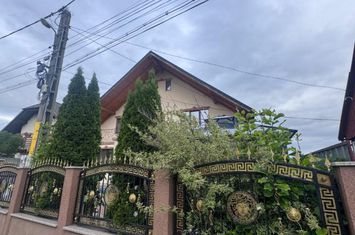 Vilă - 7 camere de vanzare RADAUTI - Suceava anunturi imobiliare Suceava