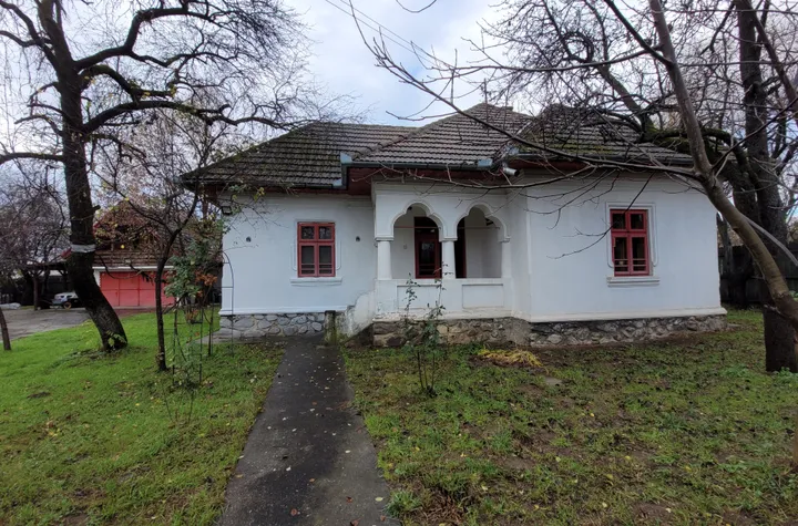 Casă - 4 camere de vanzare POLOVRAGI - Gorj anunturi imobiliare Gorj