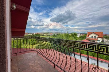 Vila superba de vanzare pe Strugurilor anunturi imobiliare Sibiu