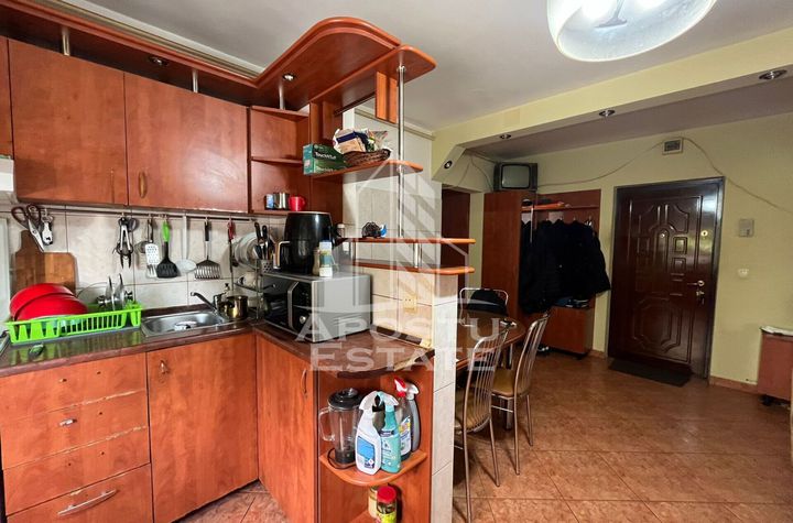 Apartament doua camere, decomandat, Sagului anunturi imobiliare Timis