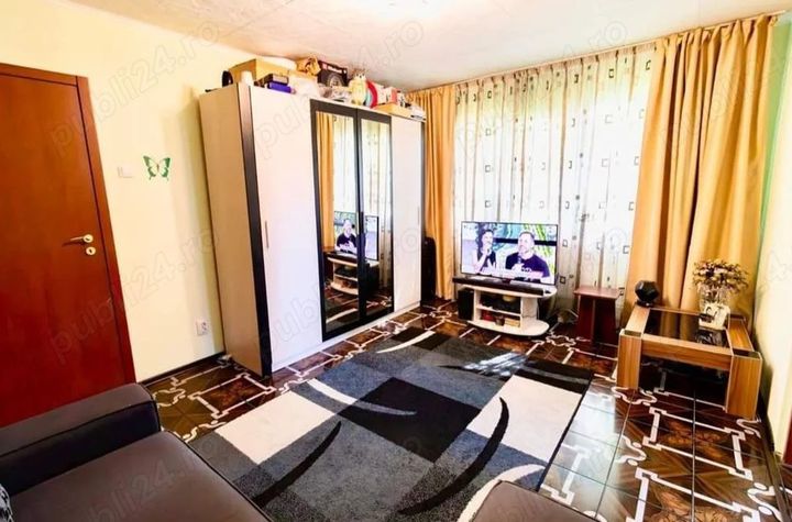 Apartament 3 camere de vanzare ASTRA - Brasov anunturi imobiliare Brasov