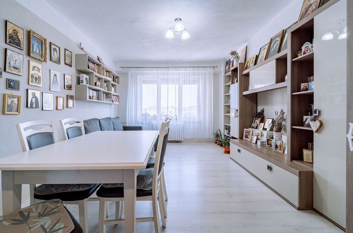 Apartament 4 camere, tip D, 81,mp, Seleușului,mobilat/utilat anunturi imobiliare Bihor