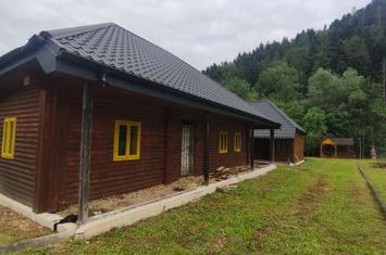 Casă - 5 camere de vanzare MARGINEA - Suceava anunturi imobiliare Suceava