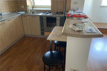 Apartament 4 camere de vanzare ULTRACENTRAL - Vrancea anunturi imobiliare Vrancea