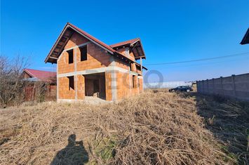 Casă - 4 camere de vanzare BIHARIA  - Bihor anunturi imobiliare Bihor