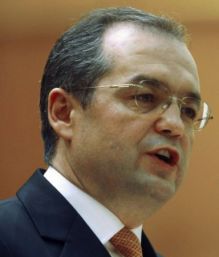 Bancile si firmele fac coada la Prima casa