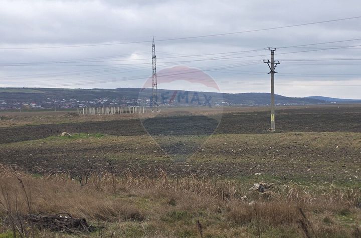 Oportunitate de investiție strategică: Teren extravilan lângă Vaslui!! anunturi imobiliare Vaslui