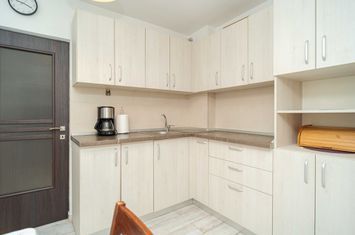 Pacurari, apartament de inchiriat 2 camere etajul 1 anunturi imobiliare Iasi