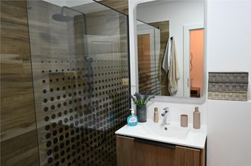 Apartament 3 camere de inchiriat BURDUJENI - Suceava anunturi imobiliare Suceava