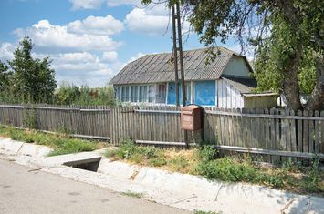Casă batraneasca cu teren intravilan în apropiere de de Botoșani anunturi imobiliare Botosani