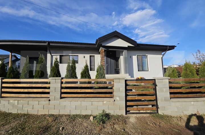 Casă - 3 camere de vanzare IASI - Iasi anunturi imobiliare Iasi