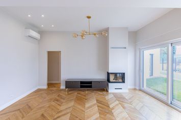 Vilă superbă cu piscina lângă Padurea Baneasa anunturi imobiliare Bucuresti