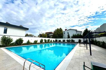 Vilă de lux tip duplex | complex rezidențial cu piscină | Pipera anunturi imobiliare Bucuresti