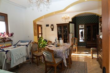 Apartament 3 camere mobilat cu teren 360mp anunturi imobiliare Iasi