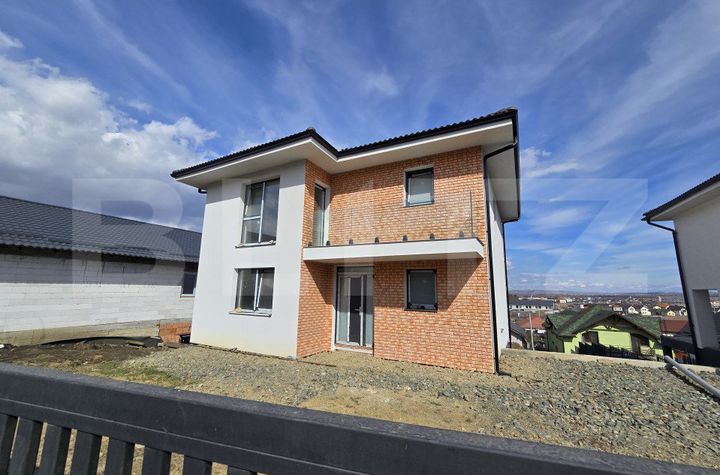 Vilă - 4 camere de vanzare CAMPENESTI - Cluj anunturi imobiliare Cluj