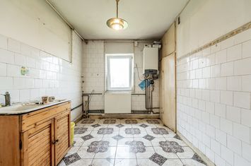 Apartament 3 camere în Vlaicu (zona Agora Mall) – etaj 2/4 anunturi imobiliare Arad