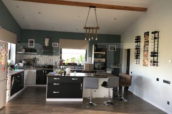 Vilă - 5 camere de vanzare VIILE SATU MARE - Satu Mare anunturi imobiliare Satu Mare