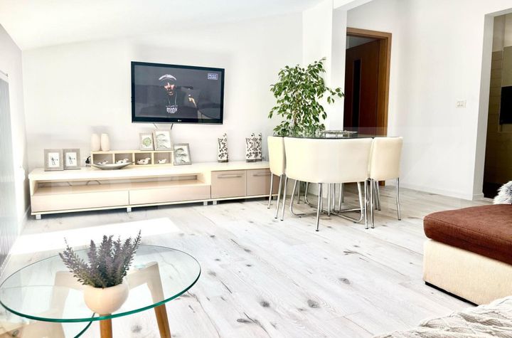 Apartament 3 camere de inchiriat CETATE - Alba anunturi imobiliare Alba