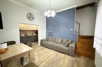 Casa spatioasa cu 482mp teren, de vanzare, central Sirul Canonicilor anunturi imobiliare Bihor
