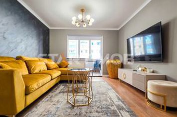 Apartament  renovat 4 camere Centrul Civic anunturi imobiliare Brasov