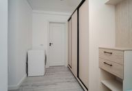 370 €, Garsonieră