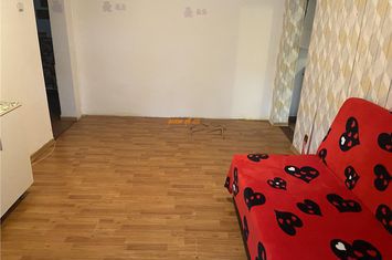 Apartament 4 camere de vanzare SUD - Vrancea anunturi imobiliare Vrancea