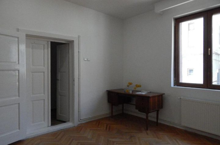 Casă - 2 camere de vanzare CALEA VICTORIEI - Bucuresti anunturi imobiliare Bucuresti