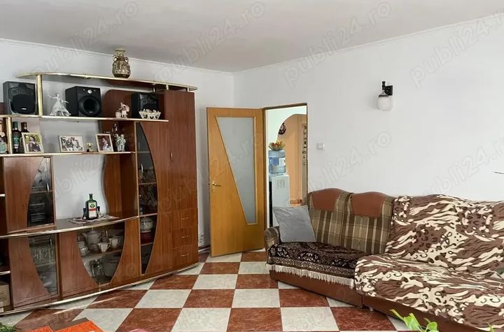 Apartament 4 camere de vanzare VITAN - Bucuresti anunturi imobiliare Bucuresti