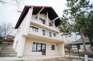 Casă/Vilă cu 5 Camere, Teren 1000mp - Bucium, Iași - Comision 0% anunturi imobiliare Iasi
