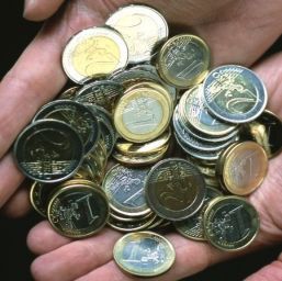 Se dezgheaţă creditarea