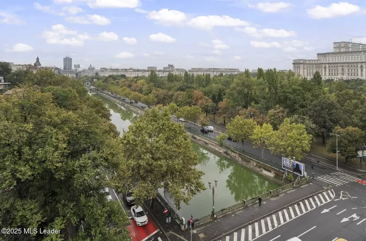 Bd. Kogalniceanu - Pod Hasdeu -2 camere + birou anunturi imobiliare Bucuresti