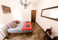 2.100 €, Apartament 5 camere