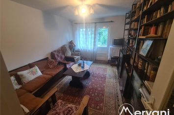 Apartament 3 camere de vanzare CENTRU - Prahova anunturi imobiliare Prahova