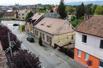 Casă - 7 camere de vanzare PIATA CLUJ - Sibiu anunturi imobiliare Sibiu